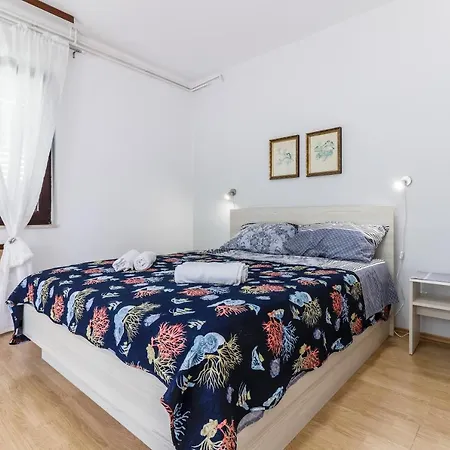 Guest house Vera Savic 3*