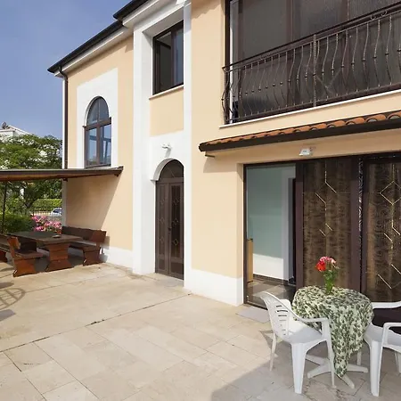 Guest house Vera Savic 3*