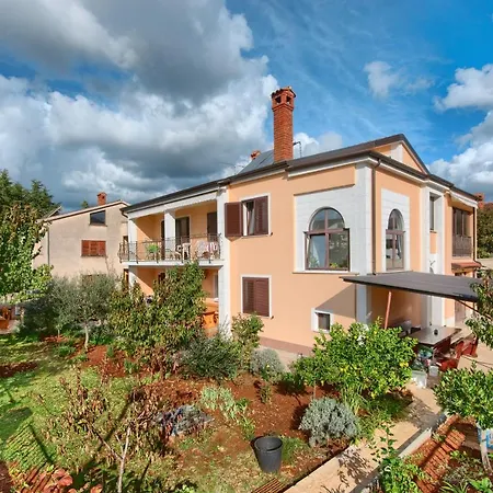 Guest house Vera Savic 3*